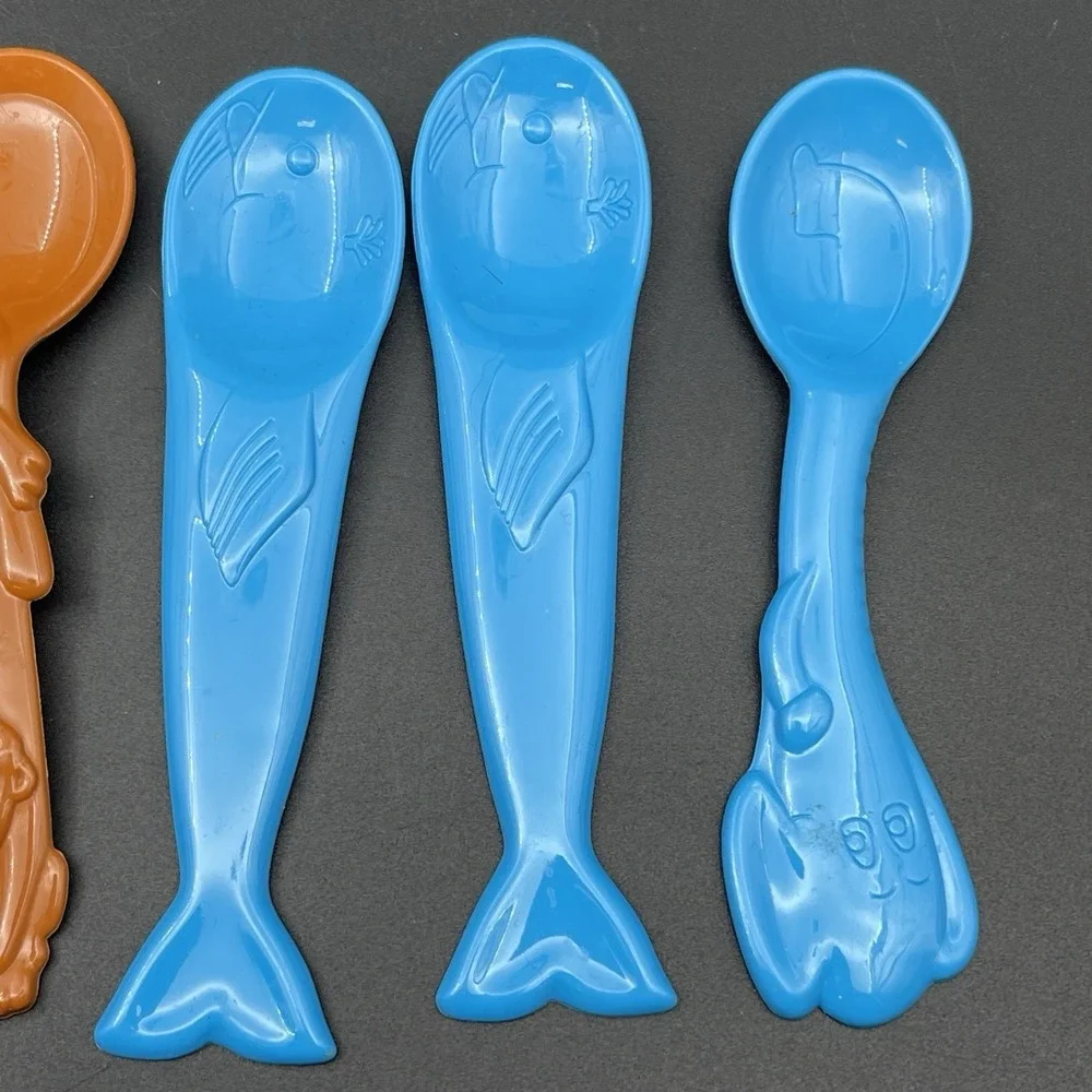 Hefty Zoo Pals Mixed Utensils Lot Of 11 Funtensils Kids Plasticware